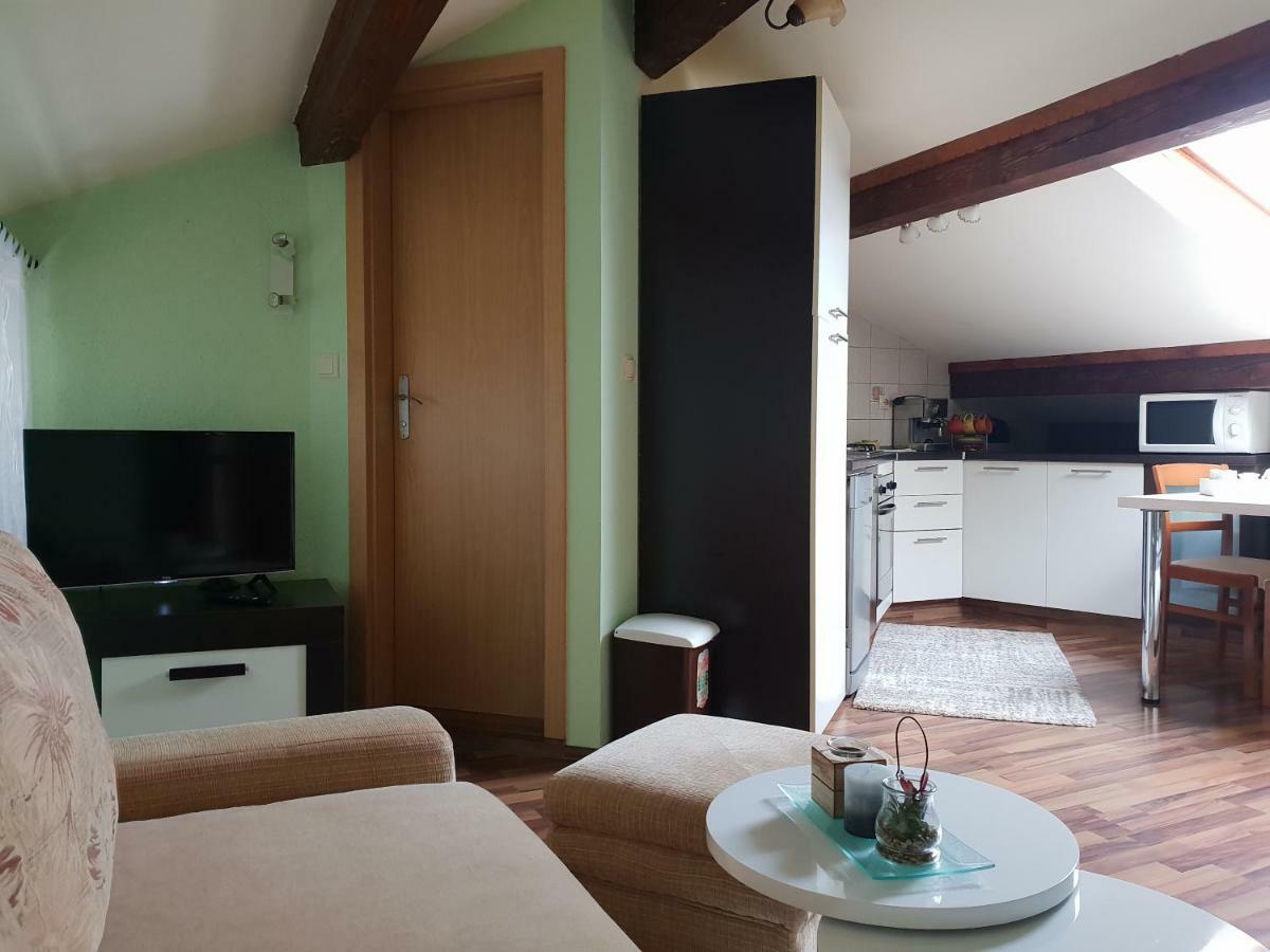 Apartman Viki Stinjan Пула Екстериор снимка